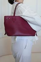Sac cabsa Louis Vuitton Neverfull PM en cuir épi rose framboise + pochette - Photo 2