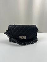 Sac hobo Chanel en cuir noir - Photo 1
