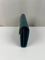 Sac bandoulière Saint Laurent Cassandre cuir grainé bleu vert - Photo 10