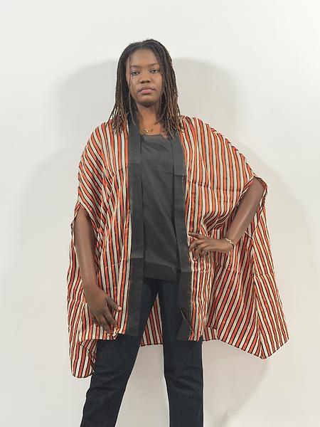 Lightweight 3/4 length top