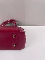 Sac Louis Vuitton Alma BB en cuir épi framboise - Photo 9