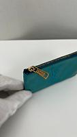 Pochette à clés / portemonnaie Saint Laurent en cuir verni turquoise - Photo 4