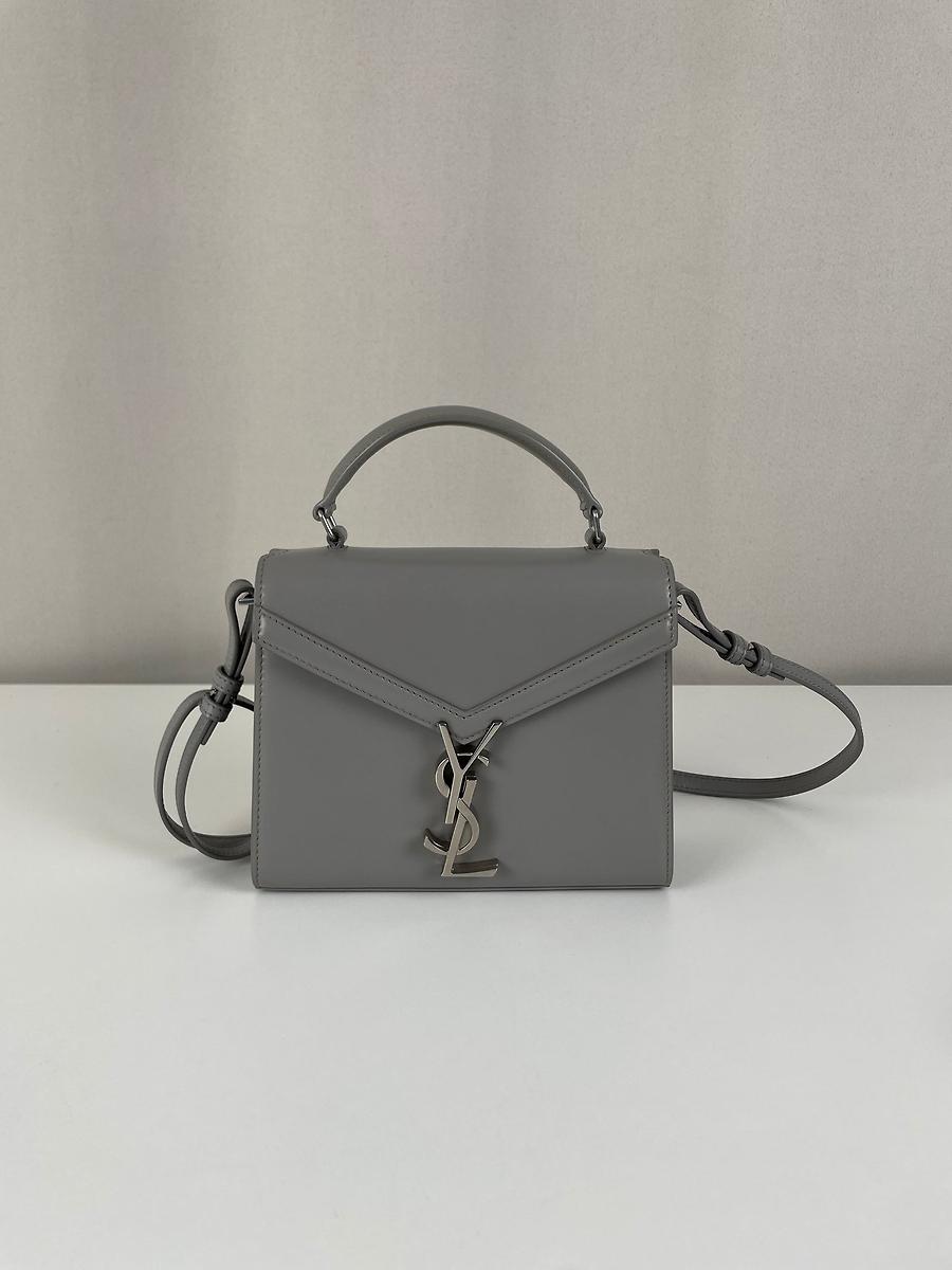 Sac bandoulière gris Cassandra de Saint Laurent