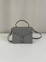 Sac bandoulière gris Cassandra de Saint Laurent - Photo 1
