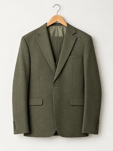 Costume homme — Vert olive  Élégance sobre, coupe classique. Veste 1 bouton • Poches à rabat • Finition soignée
