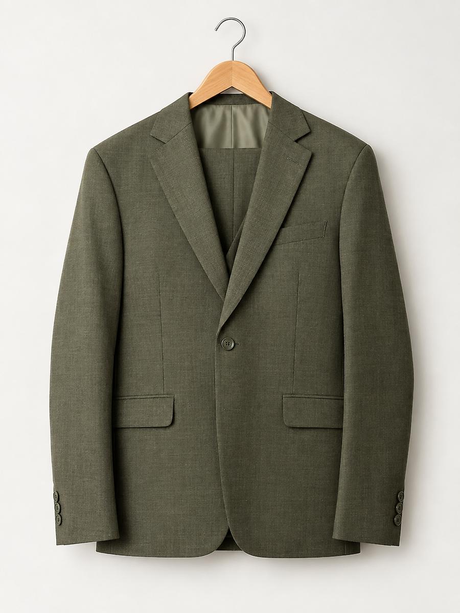 Costume homme — Vert olive  Élégance sobre, coupe classique. Veste 1 bouton • Poches à rabat • Finition soignée