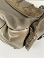 Sac à main Dior Rebelle cuir vert foncé / kaki - Photo 10