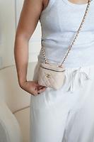 Sac bandoulière Chanel mini vanity cuir rose - Photo 2
