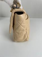 Sac Chanel 19 beige bijouterie dorée - Photo 9