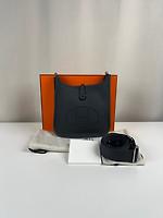 Sac bandoulière Hermès Evelyne 23 en cuir Gris Misty - Photo 4
