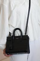 Sac de Jour Saint Laurent noir nano cuir croco embossé - Photo 3