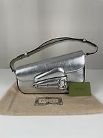 Gucci Horsebit argenté asymétrique - Photo 3