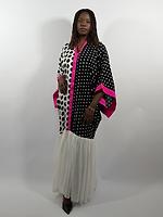 Robe - Photo 1