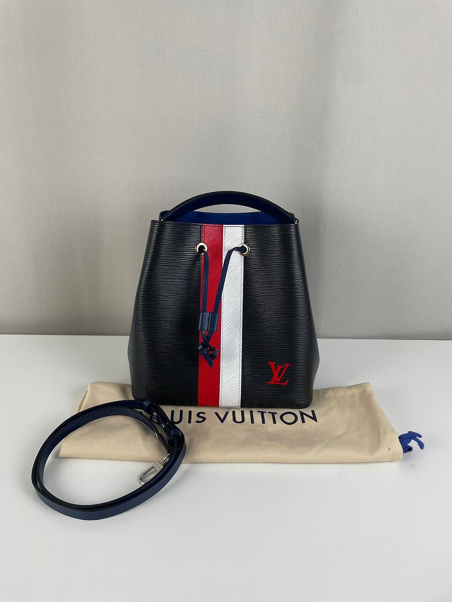 Sac Louis Vuitton Néo Noé en cuir épi noir