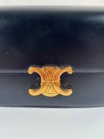 Sac bandoulière Céline Triomphe teen en cuir noir - Photo 4