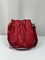 Sac épaule Noé PM Louis Vuitton en cuir épi rouge - Photo 1