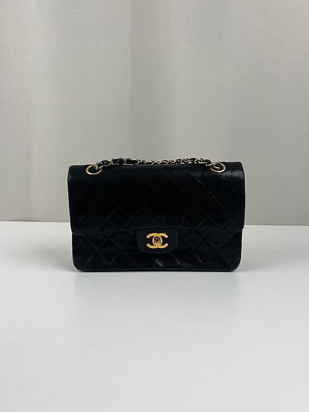 Sac bandoulière Chanel Timeless Vintage small en cuir noir