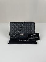 Sac Chanel Boy WOC en cuir noir - Photo 3