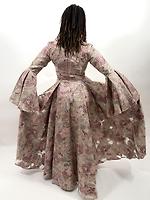 Robe brocard champagne - Photo 3