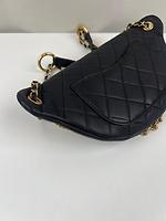 *RARE* Sac ceinture Chanel "All about Chains" cuir noir - Photo 7