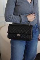 Sac à main Chanel 2.55 Jumbo en cuir noir - Photo 2