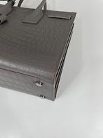 Sac de Jour small en cuir embossé gris Saint Laurent - Photo 10