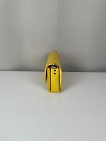 Sac Chanel bandoulière cuir jaune finitions dorées - Photo 8