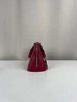 Sac bandoulière Alma BB Louis Vuitton en cuir épi framboise - Photo 7