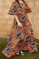 Robe maxi en wax - dos dénudé - Photo 1