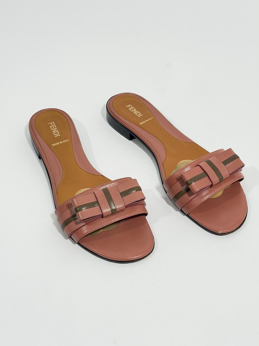 Sandales
