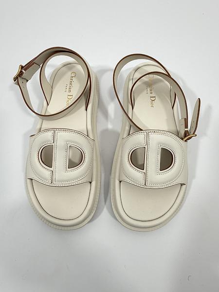 Nus pieds