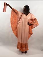 Robe Bazin et Brodé  - Photo 2