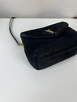 Sac bandoulière Saint Laurent Loulou Toy en velours noir - Photo 8
