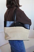 Sac cabas Saint Laurent en raphia et cuir noir - Photo 2