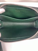 Pochette Louis Vuitton en cuir Taïga vert - Photo 9