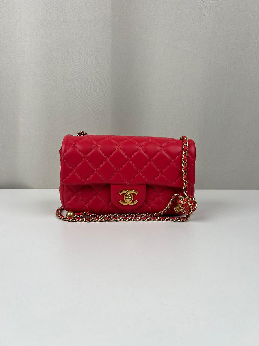 Sac bandoulière Chanel Mini Timeless en cuir rose
