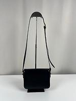Sac bandoulière Céline Triomphe teen en cuir noir - Photo 8