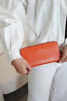 Long portefeuille Zippy Louis Vuitton en cuir épi orange - Photo 2
