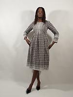 Embroidered dress - Photo 2