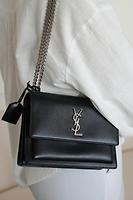 Sac bandoulière Saint Laurent Sunset taille medium cuir noir - Photo 3