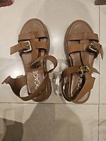 Chaussures en cuir - Photo 1