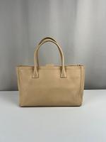 Sac cabas Chanel en cuir caviar grainé beige - Photo 5