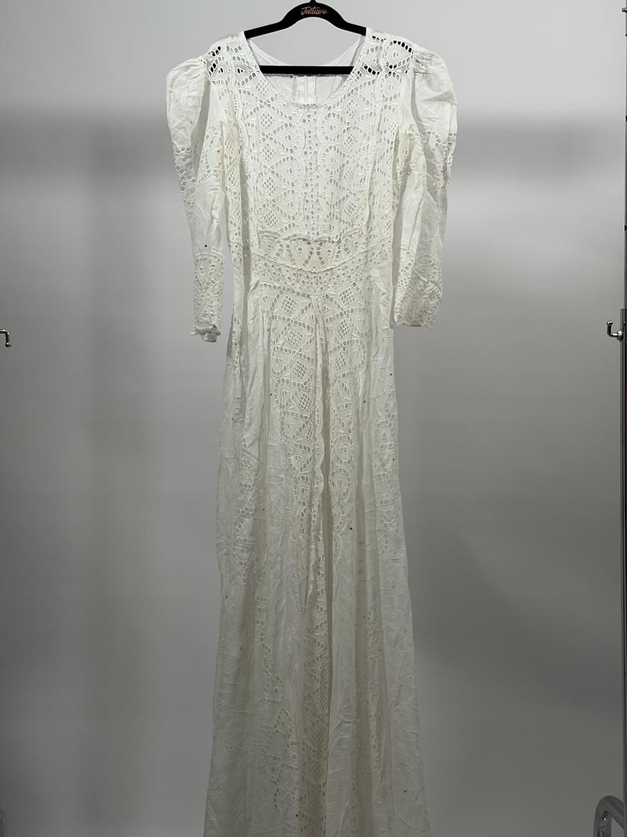 Robe brodée 