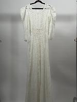 Robe brodée  - Photo 1