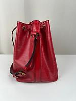 Sac épaule Noé PM Louis Vuitton en cuir épi rouge - Photo 5