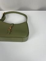 Sac à main Saint Laurent 5 à 7 cuir vert - Photo 9