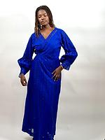 Robe brodé bleu - Photo 1
