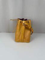 Sac seau Louis Vuitton Noé PM cuir épi jaune - Photo 7