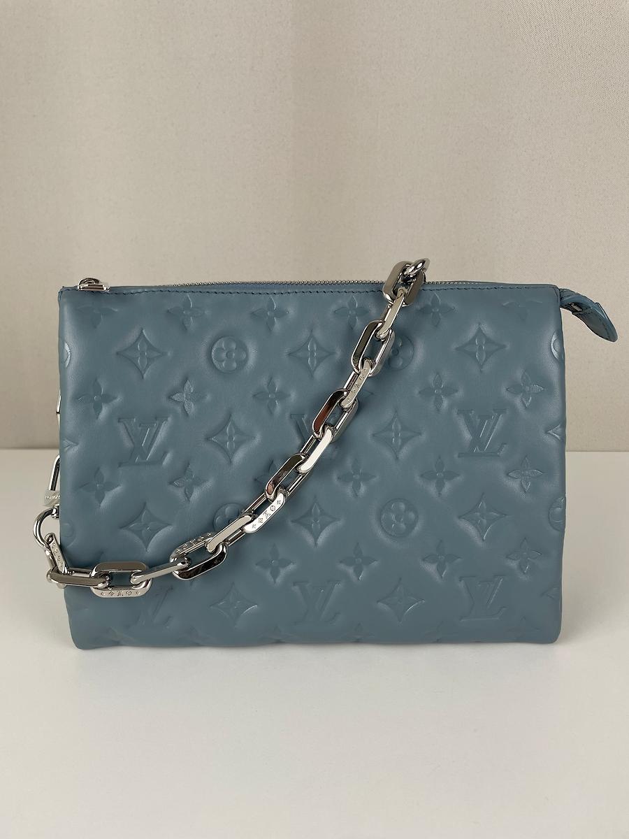 Sac Coussin en cuir bleu Louis Vuitton