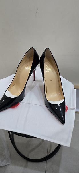 Talons Louboutin Kate cuir noir 10 cm, pointure 40.5 